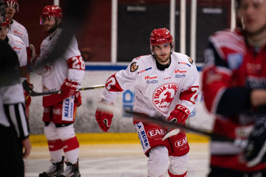 Trojas Alexander Bjurström jublar