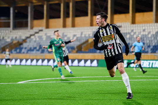 Landskronas Filip Olsson jublar