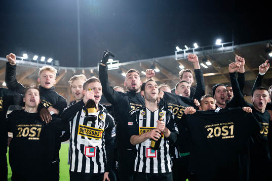 Landskronas spelare jublar