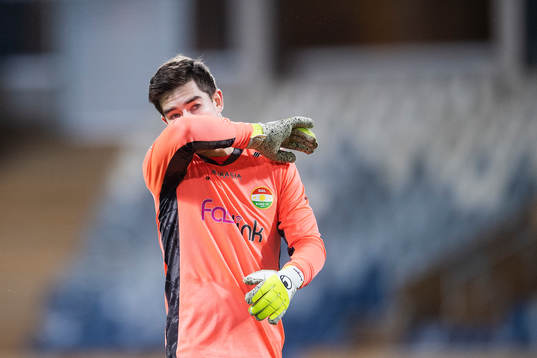 Dalkurds målvakt Filip Angerd deppar