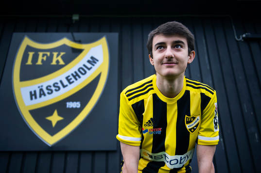 IFK Hässleholm Armin Culum skriver nytt kontrakt med sin