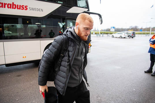 Kalmars Nils Fröling anländer