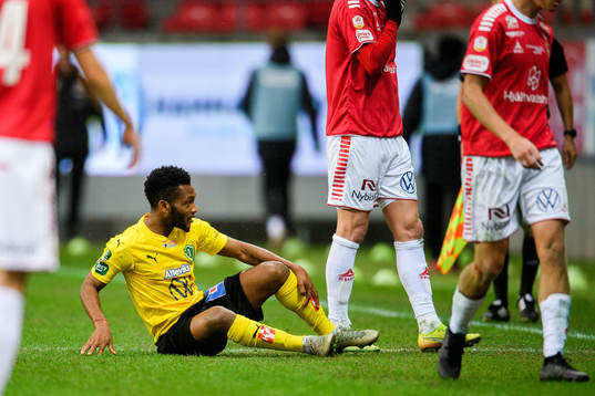 Jönköpings Enock Kwakwa har ont