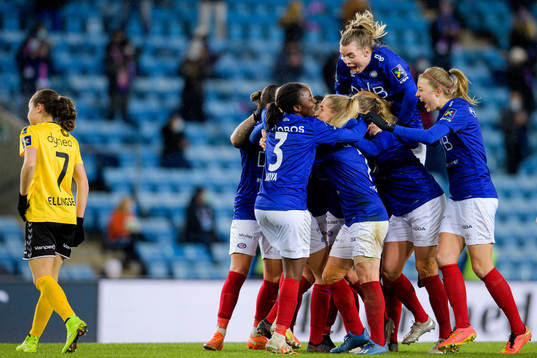 Marie Dølvik Markussen of Vålerenga celebrates with