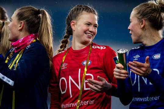 Goalkeeper Jalen Justine Tompkins of Vålerenga celebrates
