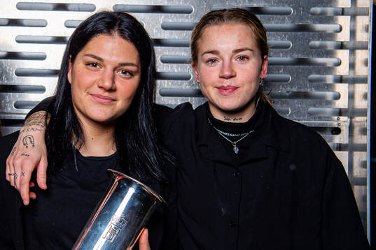 Dejana Stefanovic and Marie Dølvik Markussen of Vålerenga