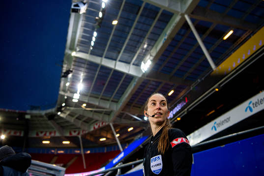 Henrikke Holm Nervik, referee