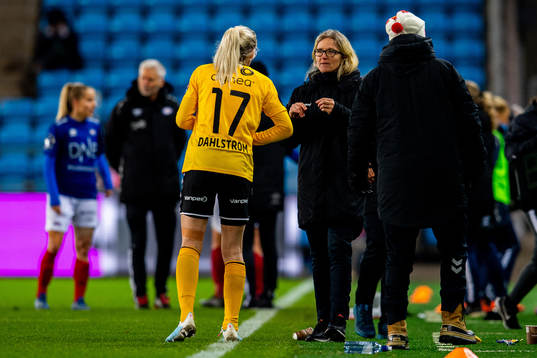Hege Riise, head coach of LSK Kvinner, talks Cathrine