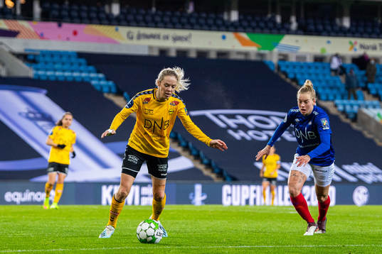 Cathrine Dahlström of LSK Kvinner and Marie Dølvik