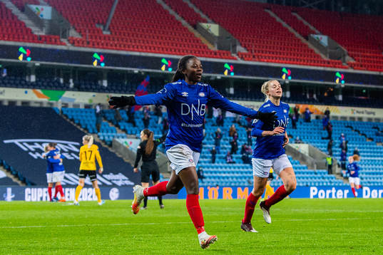 Ajara Njoya of Vålerenga celebrates with teammate Marie