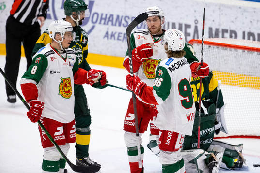 Moras Oscar Eklind Lukas Wernblom och Robin Johansson jublar