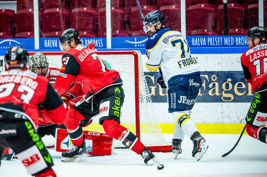 s Linus Fröberg mot Malmö Redhawks Adam Ollas Mattsson,