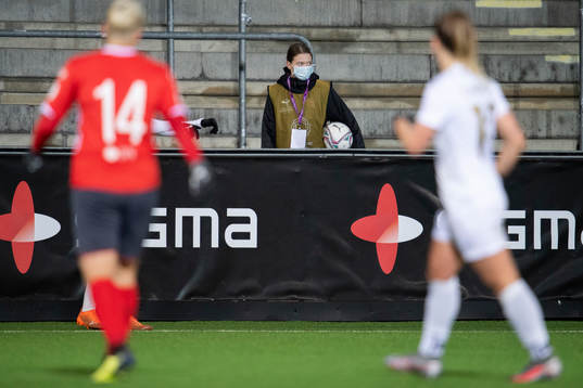Ballgirl