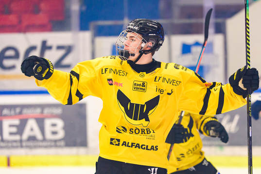 Västerås Gabriel Kangas jublar