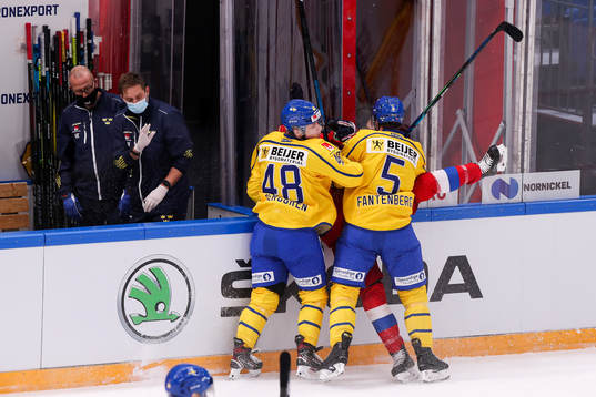 Jonathan Berggren and Oskar Fantenberg of Sweden