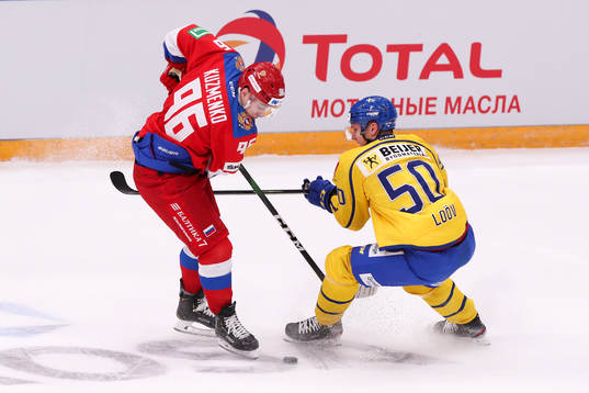 Andrei Kuzmenko of Russia and Viktor Lööv of Sweden