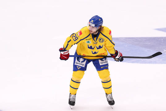 Mario Kempe of Sweden looks dejected