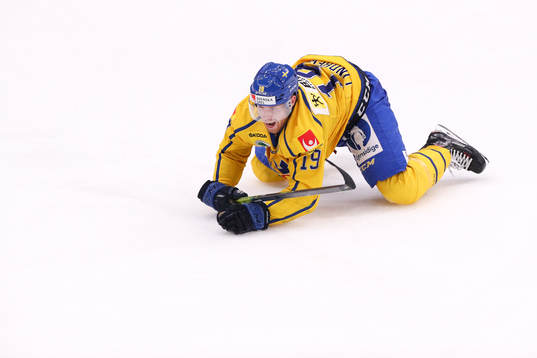 Oskar Lindberg of Sweden reacts