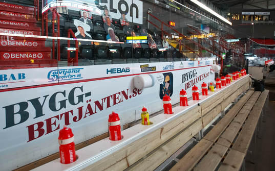 En pappersfigur föreställande Frölundas tränare Roger
