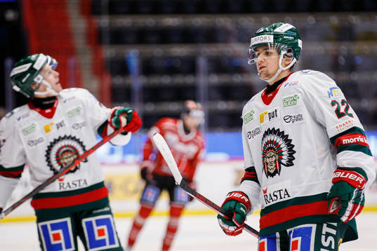 Frölundas Linus Nässén deppar