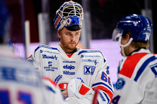 Oskarshamns målvakt Tex Williamsson deppar