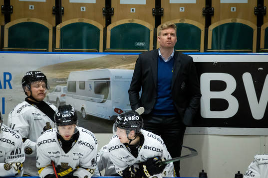 s assisterande tränare Anton Blomqvist