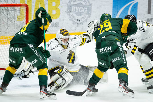 Björklövens Axel Ottosson och Alexander Wiklund går