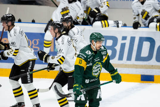 Björklövens Tyler Vesel deppar