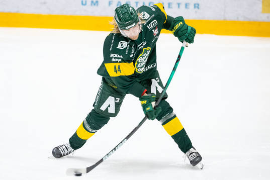 Björklövens Olle Liss skjuter