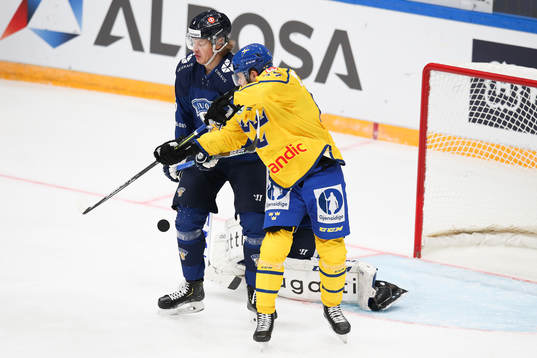 Tony Sund of Finland and Pontus Åberg of Sweden during
