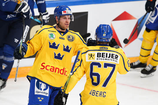 Oskar Lindberg of Sweden and Pontus Åberg of