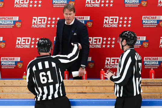 Head coach Johan Garpenlöv of Sweden during the Channel