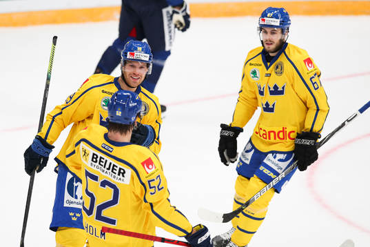 Oskar Lindberg of Sweden celebrates the 2-0 goal