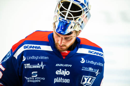 Oskarshamns målvakt Tex Williamsson deppar