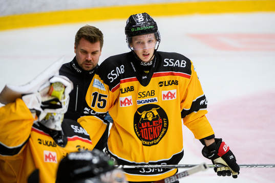 Luleås Carl Mattsson har ont