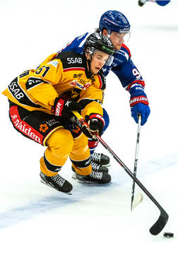 Luleås Filip Hållander och Oskarshamns Oliver Larsen