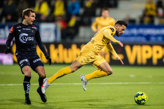 Kristoffer Lie Løkberg of Viking and Philip Zinckernagel