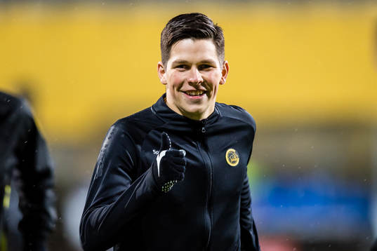 Sondre Brunstad Fet of Bodø/Glimt warms up