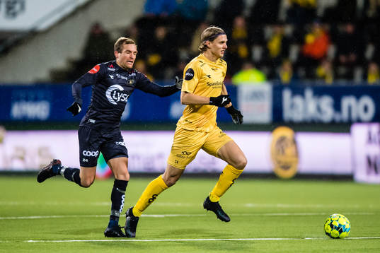 Kristoffer Lie Løkberg of Viking and Ulrik Saltnes of