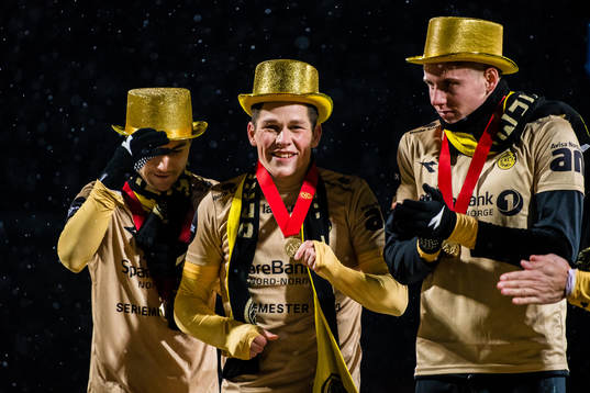 Sondre Brunstad Fet of Bodø/Glimt with the medal