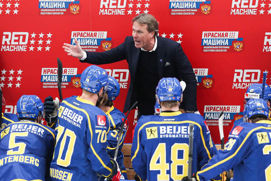 Head coach Johan Garpenlöv of Sweden during the Channel