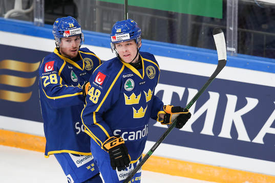 Jesper Frödén of Sweden and Jonathan Berggren of