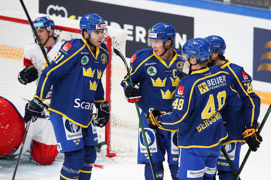 Magnus Pääjärvi of Sweden, Dennis Rasmussen of Sweden,