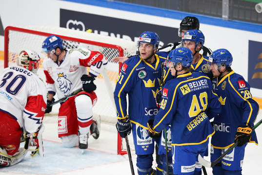 Magnus Pääjärvi of Sweden, Dennis Rasmussen of Sweden,