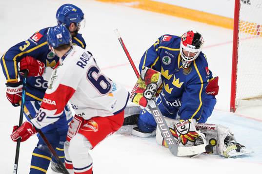 goalkeeper Anders Lindbäck of Sweden 