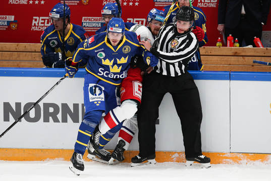 Emil Larsson of Sweden and David Kase of Czech Republic