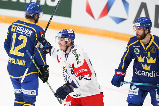 Dmitrij Jaskin celebrates the 2-1 goal