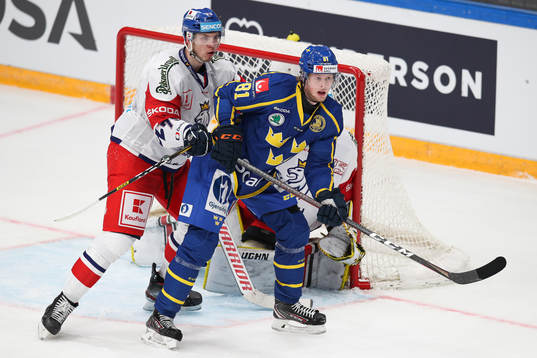 Knot Ronald of Czech Republic and Fredrik Karlström of