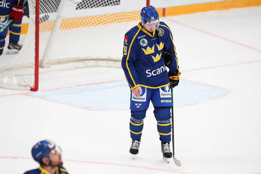 Jesper Frödén of Sweden looks dejected