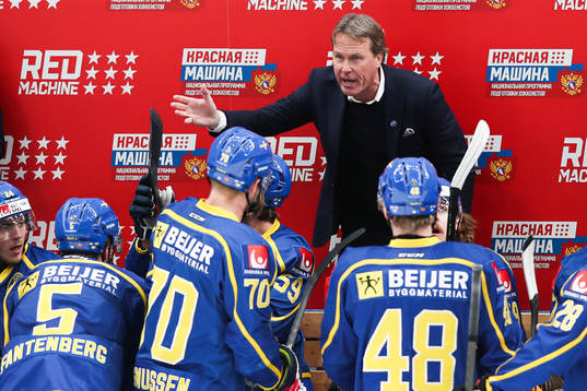 Head coach Johan Garpenlöv of Sweden during the Channel